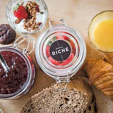 Riche Hotel 3*