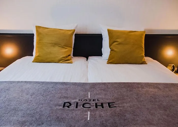 Ξενοδοχείο Riche 3*